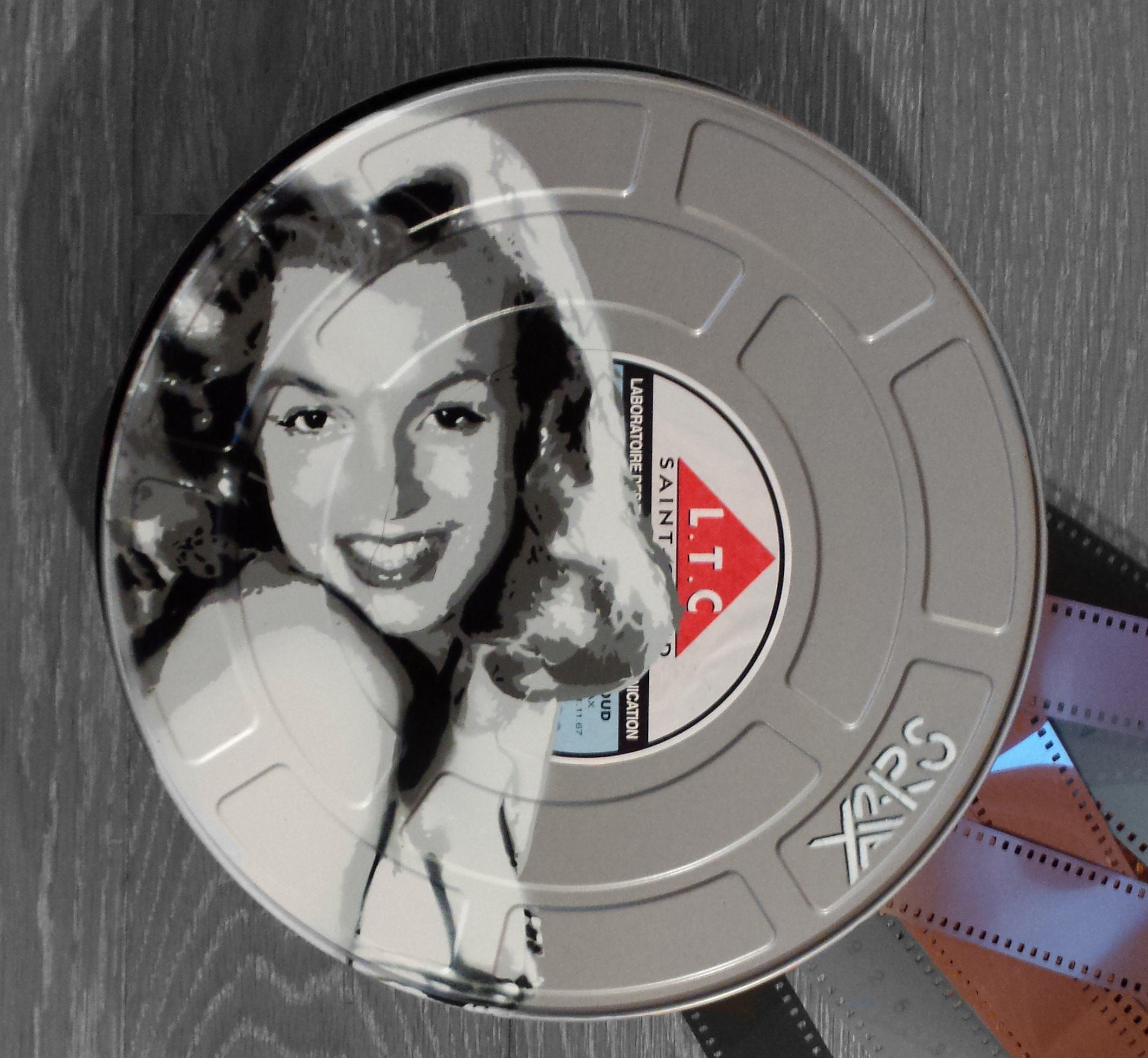 Marilyn - 200 € - Pochoir & aérosol sur boîte métal cinéma